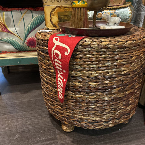 Round rattan table