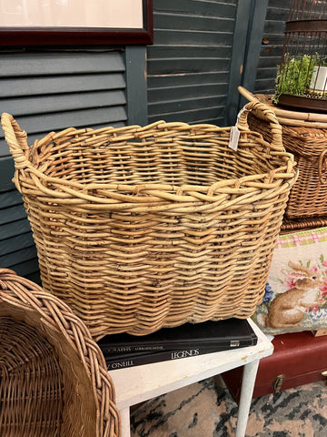 Vintage oval basket w/handles - store pick up only 17x14 x12h