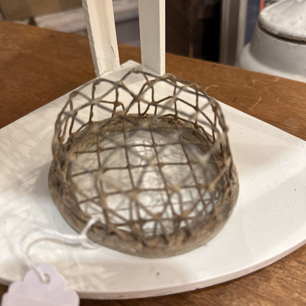 Wire cage flower frog