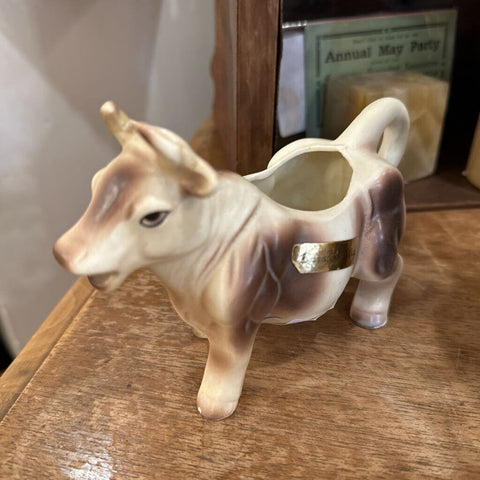 Cow creamer
