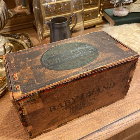 Dutch Masters Baby Grand Cigar Box