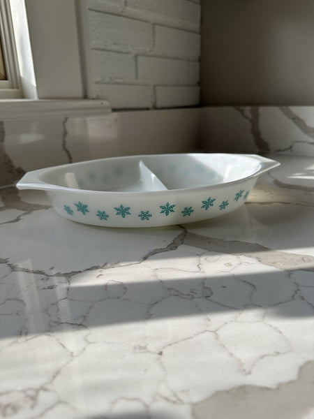 1960's Pyrex dish