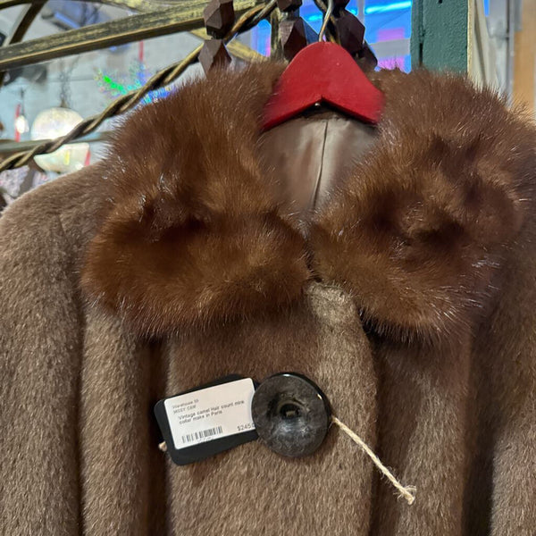Vintage camel Hair count mink collar make in Paris