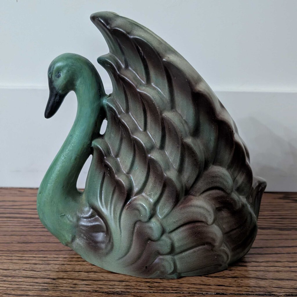 Early Vintage Swan Planter 9x9