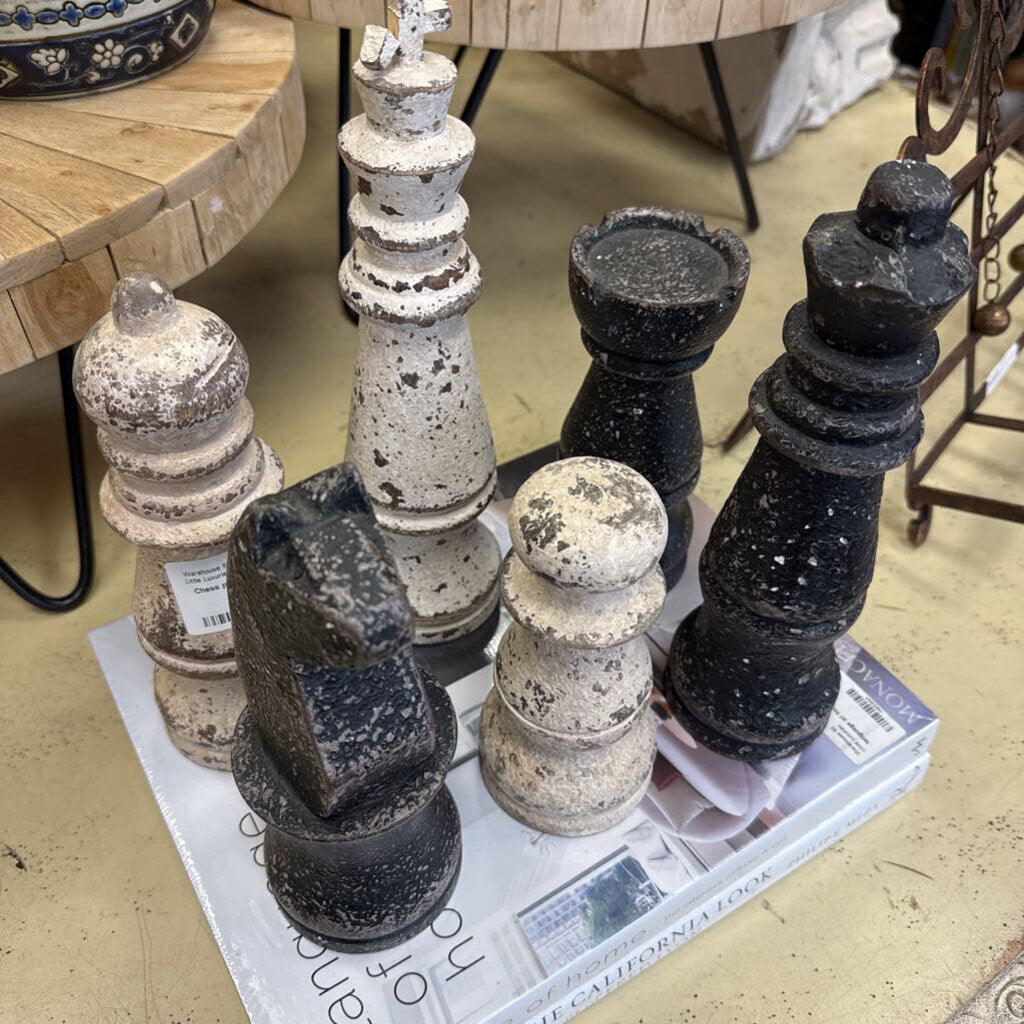 Chess piece set