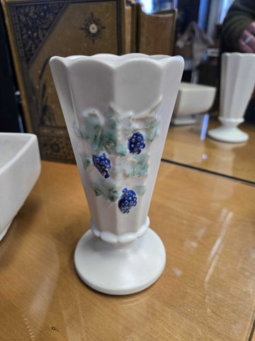 McCoy vase 7.5 x 3.5