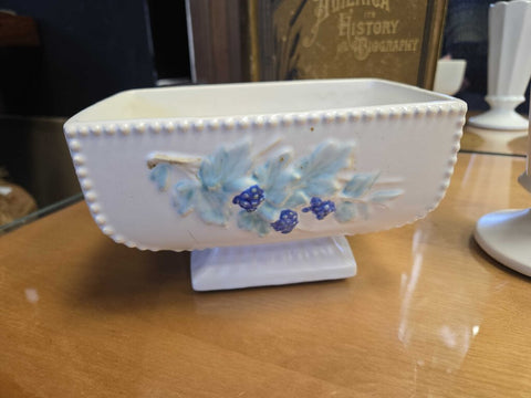 McCoy planter 7 x 5 x 4