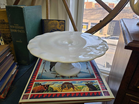 Milkglass cake stand 4.5 x 11