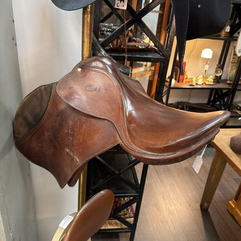 English saddle