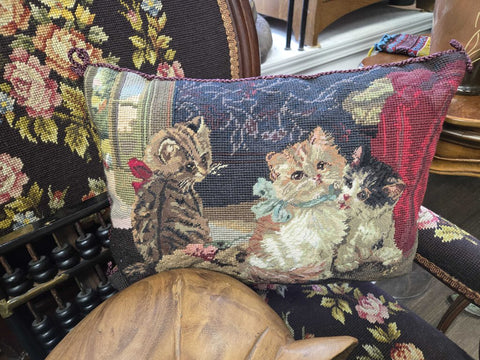 Needlepoint cat pillow 16 x 11