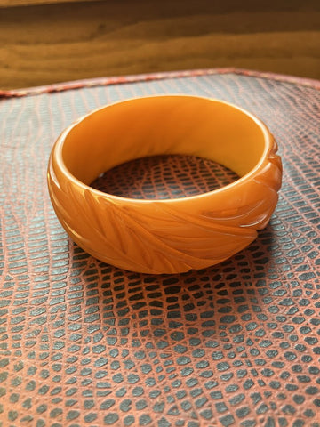 Vintage butterscotch carved Bakelite bracelet