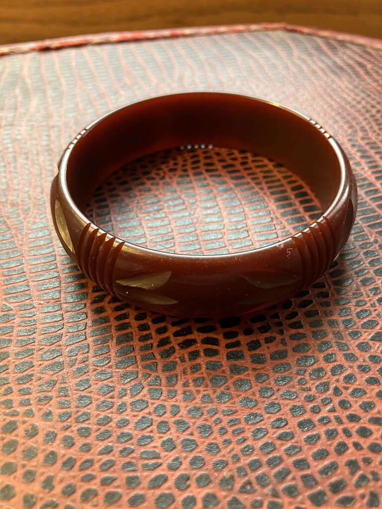 Vintage brown carved Bakelite bracelet