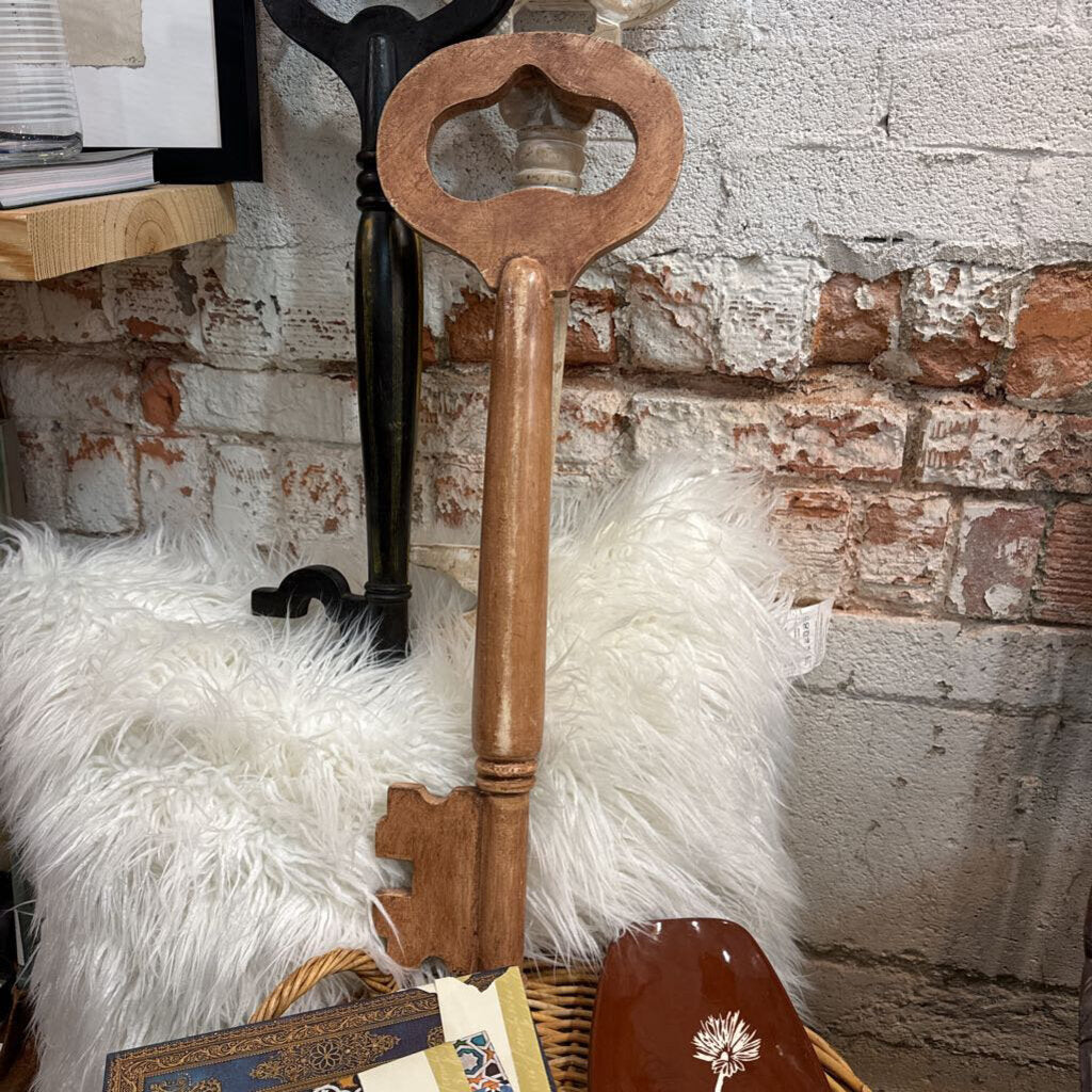 Wood key brown