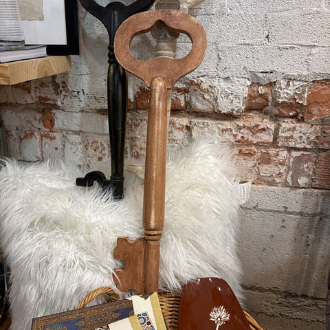 Wood key brown