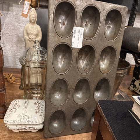 FIRM Vintage Ekco Egg Mold 17x9 - FIRM