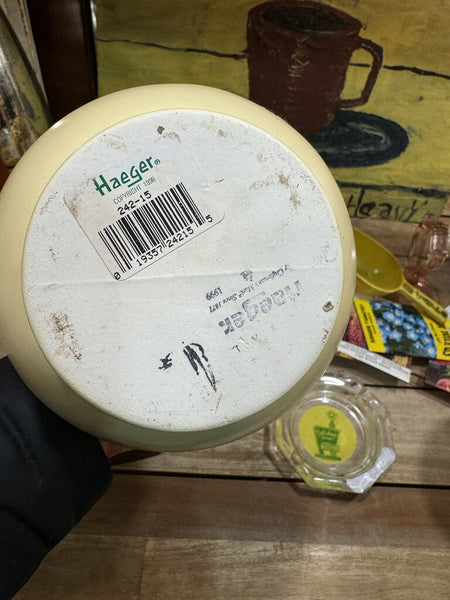 Yellow haegar pottery vase