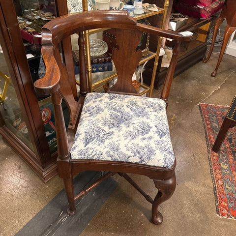 Vintage Queen Anne corner chair as is