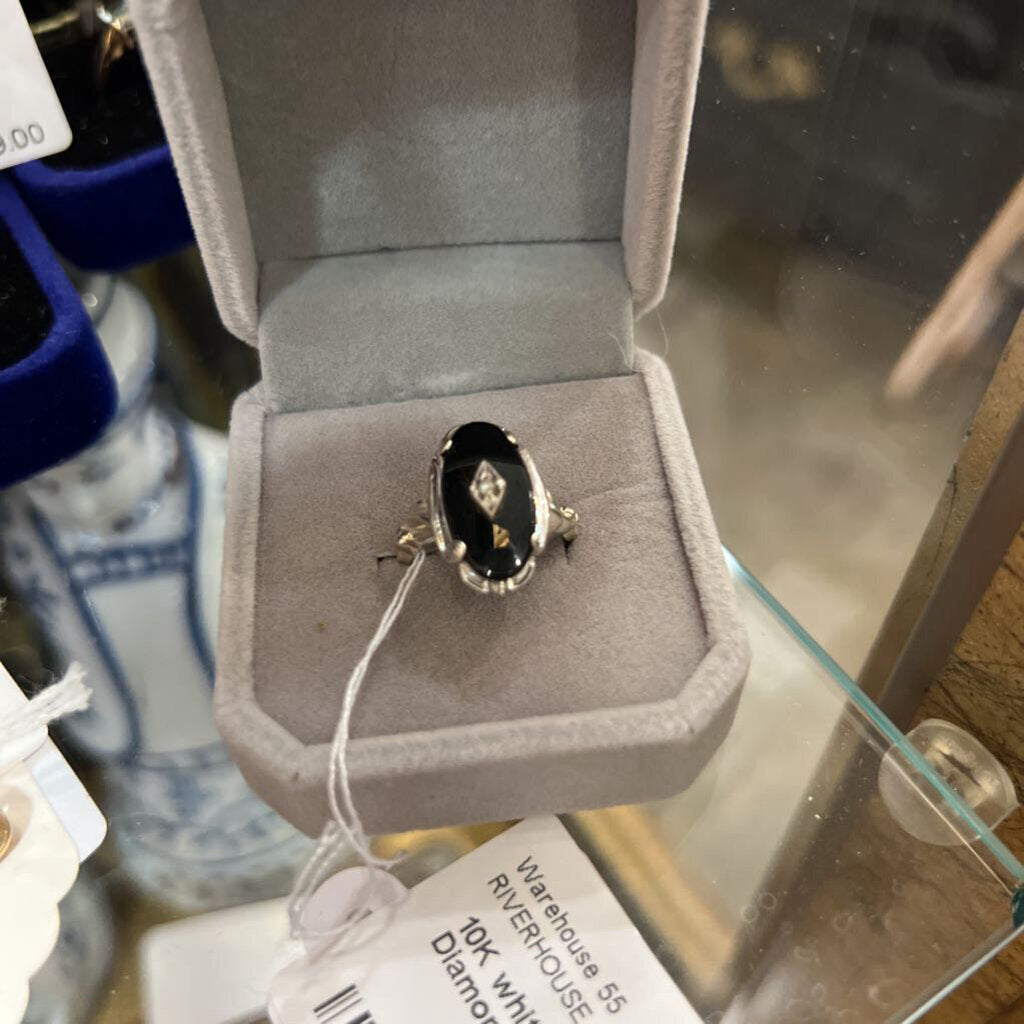 10K white gold , onyx and Diamond ring, vintage