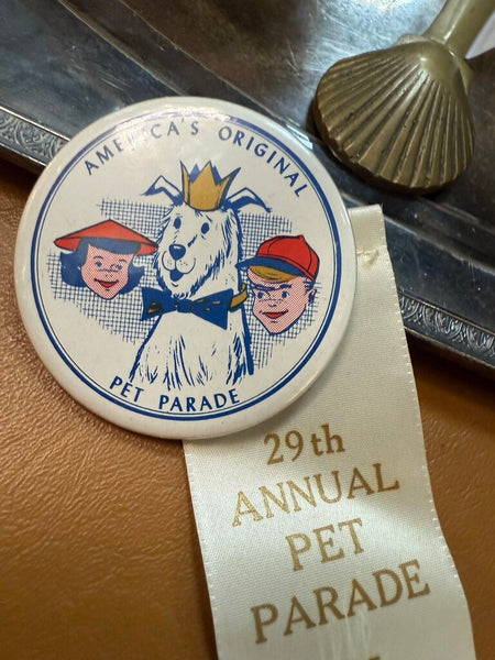 LaGrange Pet Parade Button with Ribbon 1975 W1751