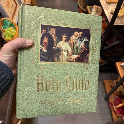 Holy Bible, Heirloom Red Letter Edition