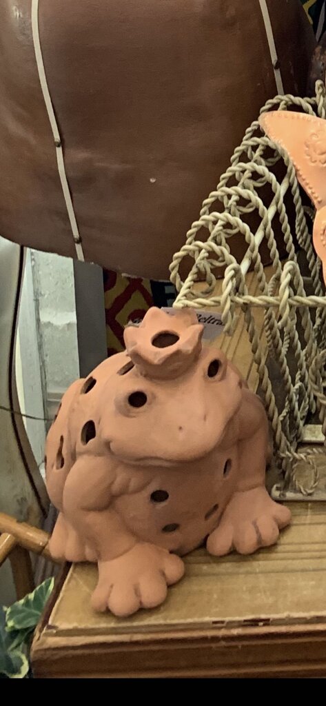 Vintage terra cotta frog tea lite holder