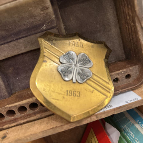 4H plaque
