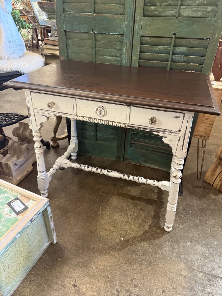 Small Desk 34L 20.25D 28H IN STORE PICKUP ONLY
