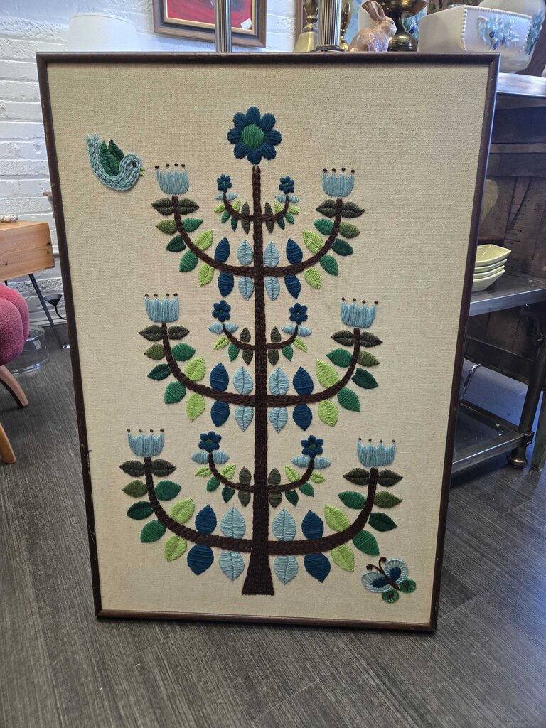 Needlework tree 25 x 36