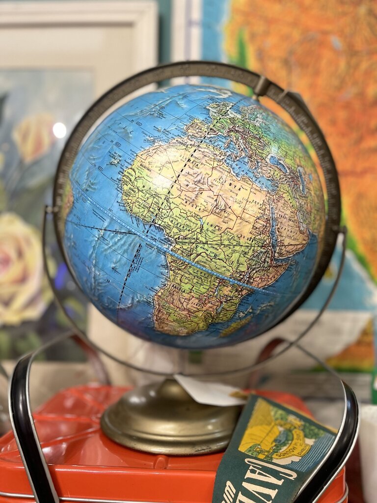 Jens Fresh Vintage ~ Vintage globe