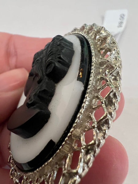 Vintage Cameo