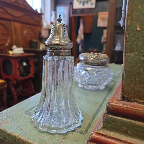 Powder Shaker 6" tall