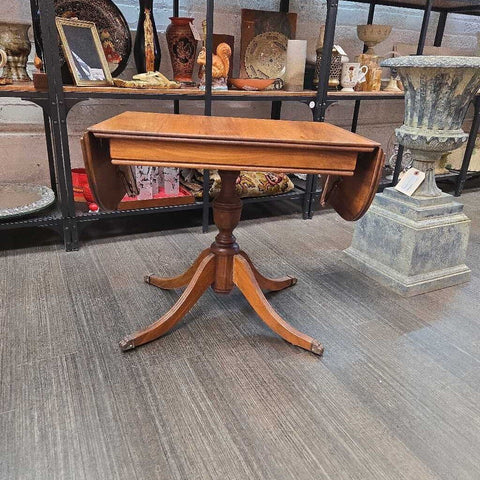 Drop leaf end table 20 tallx 22.5 with leaf down x 16 IN STORE pick up only
