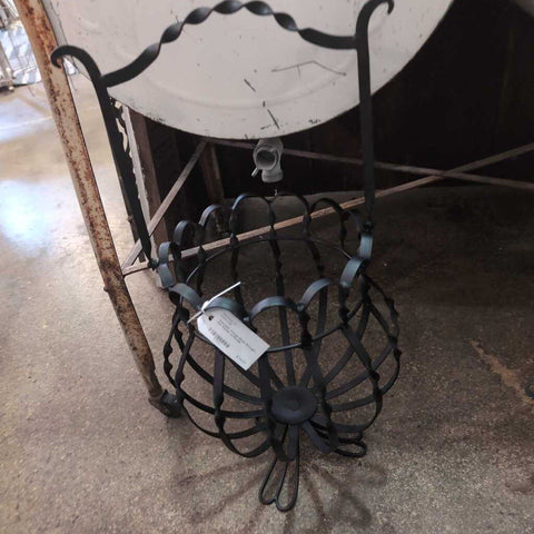 Adorable Vintage Black Wrought Iron Planter w/Handle