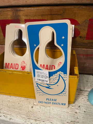 Jens Fresh Vintage ~ Vintage Hotel please do not disturb ~ Maid door knob sign .
