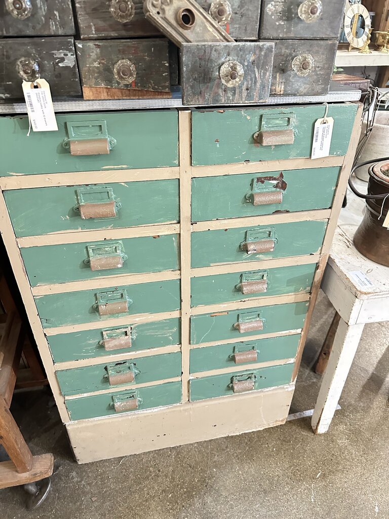 Vintage 14 drawer cabinet as found 14x26x37T pickup only