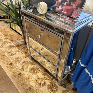 mirror night stands pair in store pick up only 23.5w 13d 29t