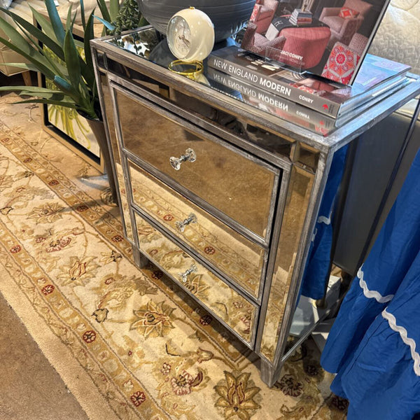 mirror night stands pair in store pick up only 23.5w 13d 29t