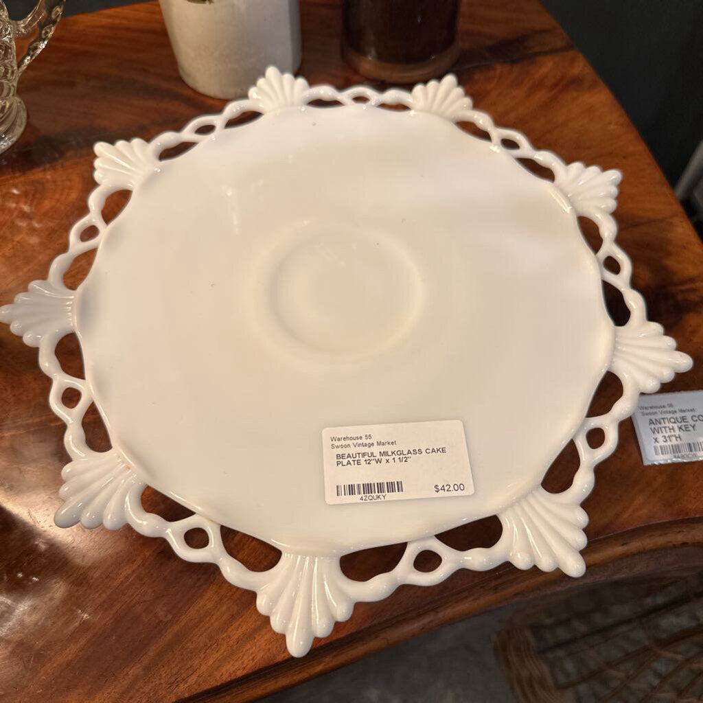 BEAUTIFUL MILKGLASS CAKE PLATE 12"W x 1 1/2"