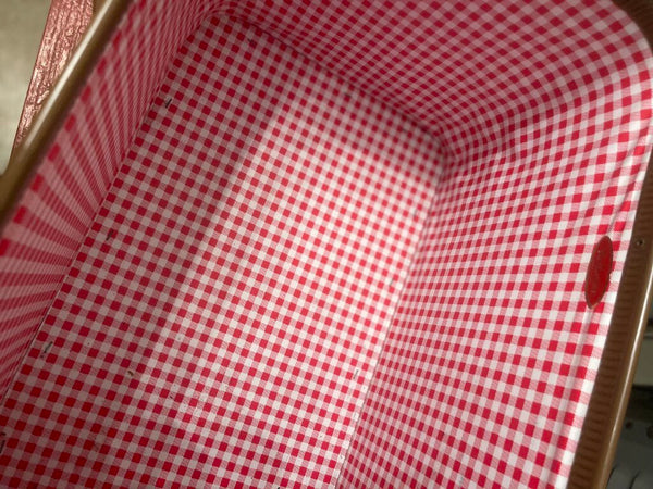 Jens Fresh Vintage ~ Vintage basket, weave picnic basket with red and white check liner