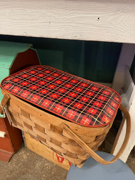 Jens Fresh Vintage ~ Vintage rare metal plaid lid picnic basket