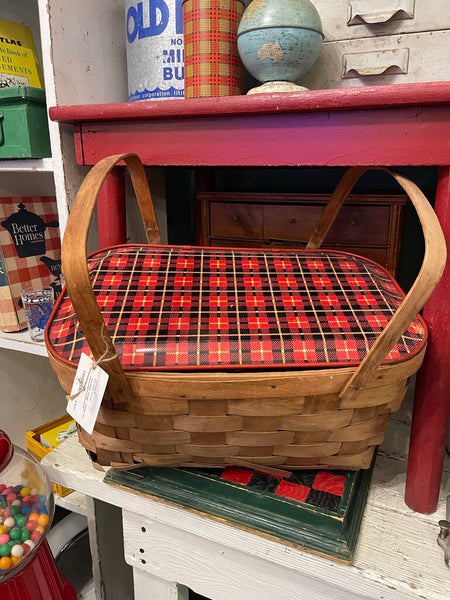 Jens Fresh Vintage ~ Vintage rare metal plaid lid picnic basket