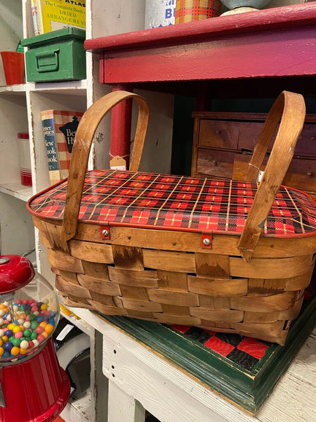 Jens Fresh Vintage ~ Vintage rare metal plaid lid picnic basket