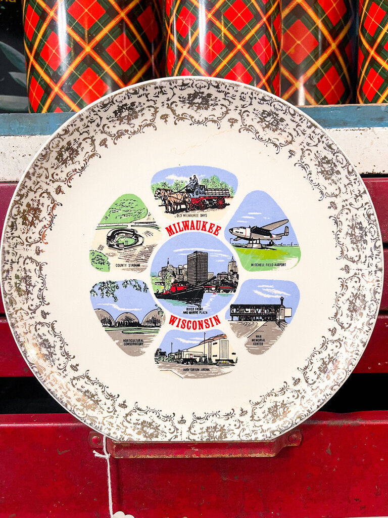 Jens Fresh Vintage ~ vintage Milwaukee, Wisconsin souvenir plate