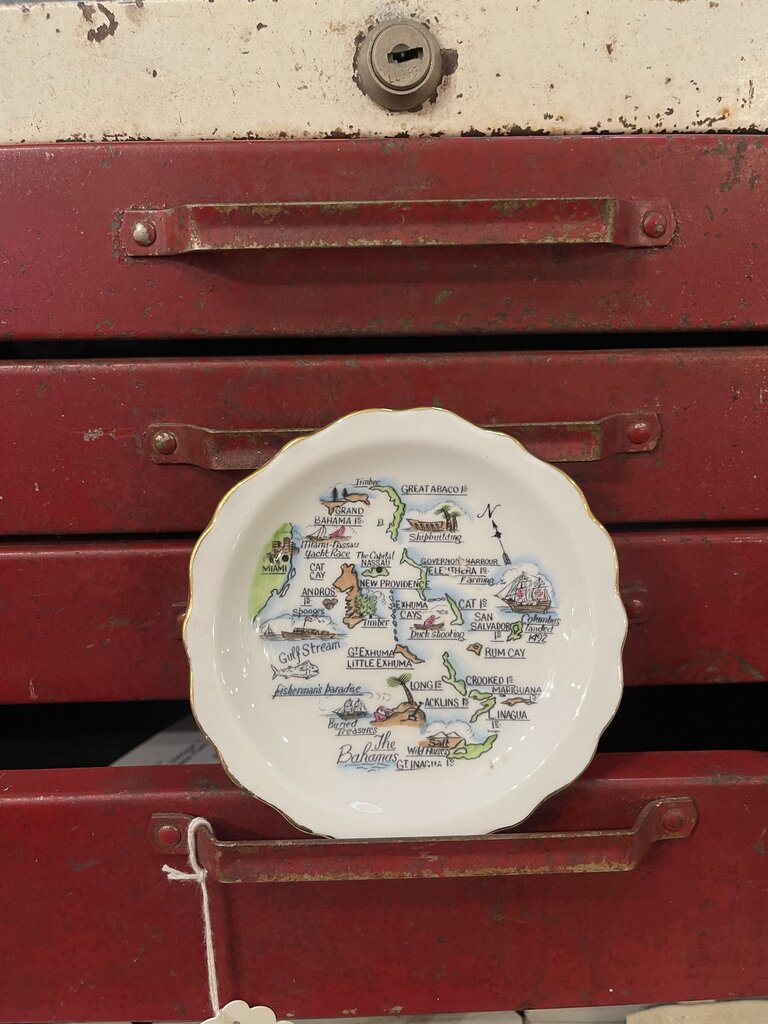 Jens Fresh Vintage ~ vintage small souvenir plate
