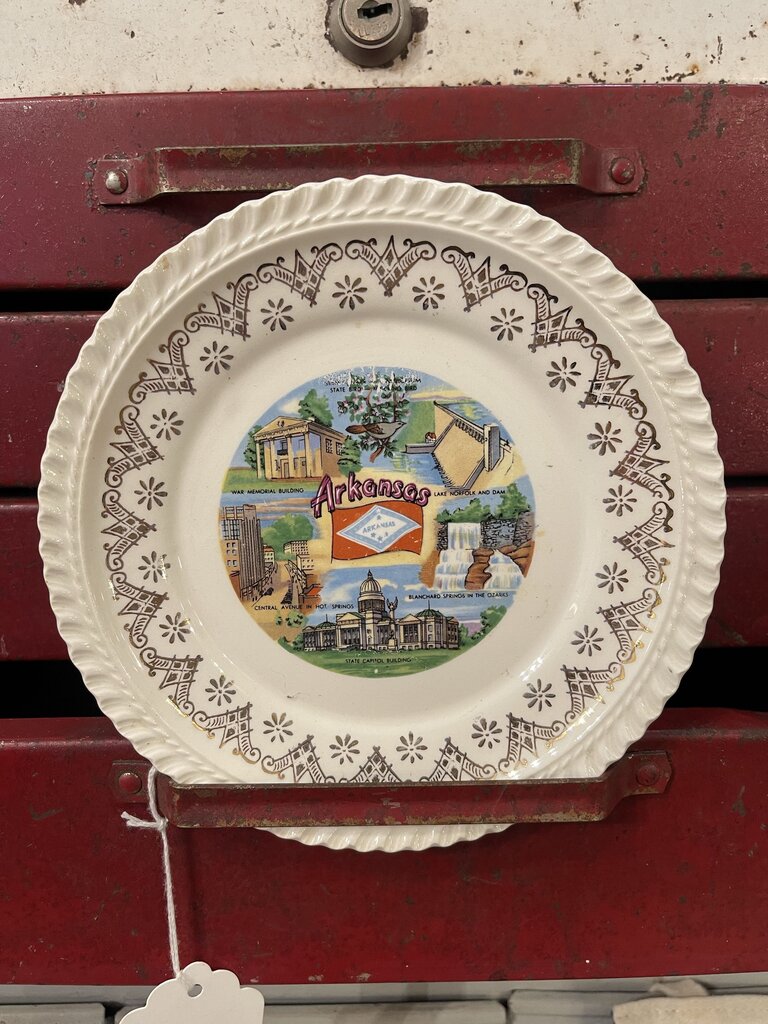 Jens Fresh Vintage ~ vintage, Arkansas souvenir plate