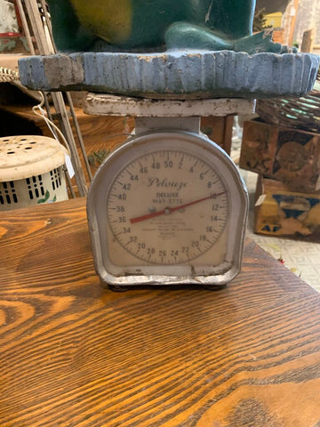 Vintage Metal Scale~ 6.5" w x 9" t