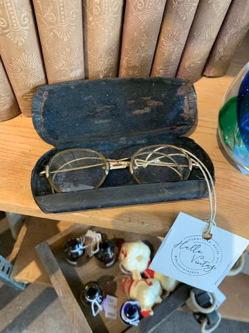 Antique Eyeglasses & Lester Case