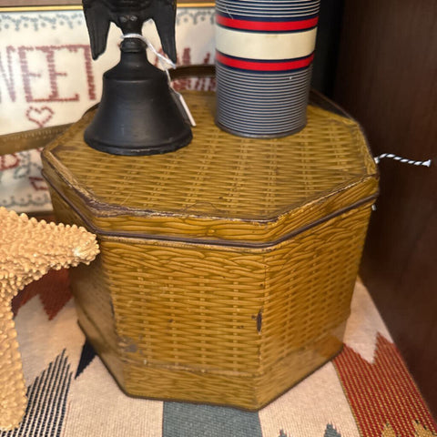 Picnic Basket Tin
