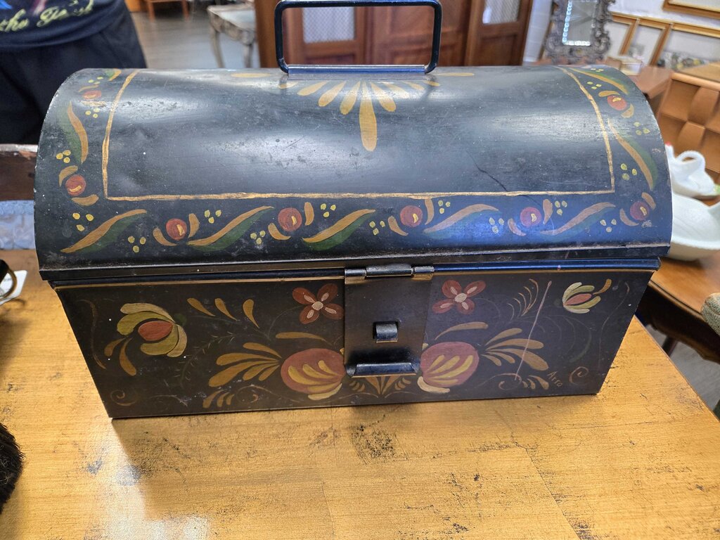 Tole painted tin box 12 x 7 x 7