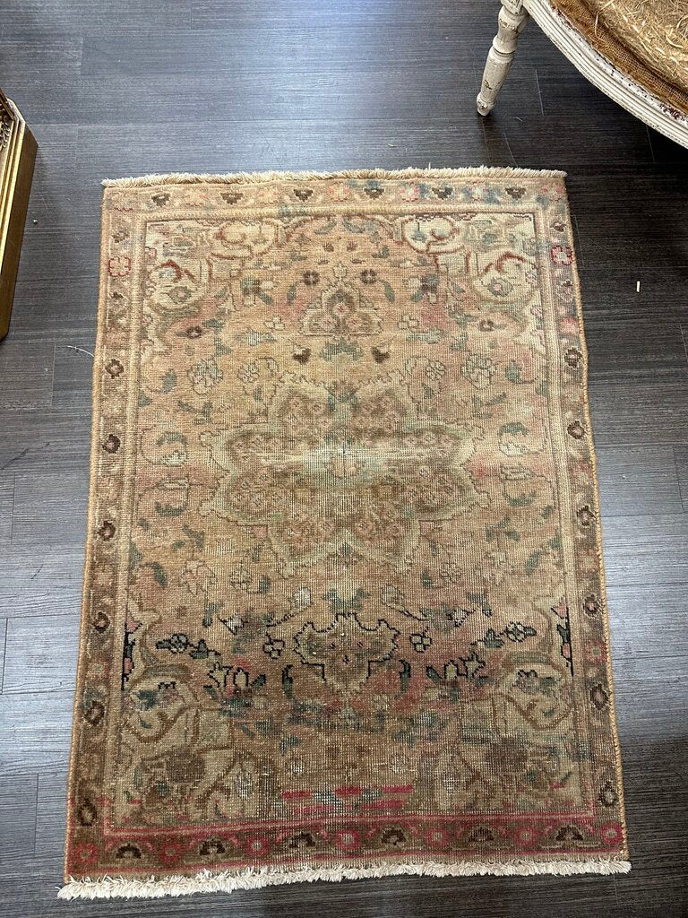 Appx 3.1x4.3 ft. vintage wool rug